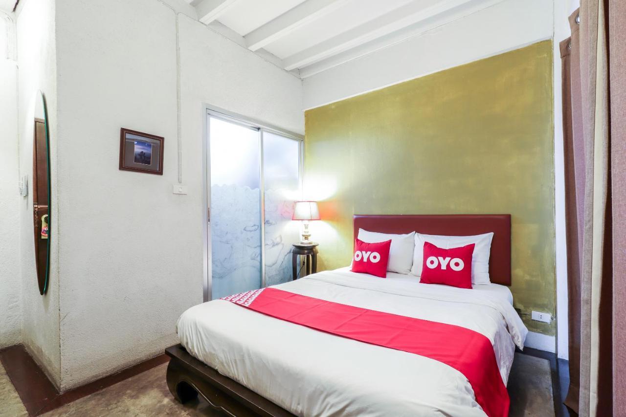 Oyo 391 Pat'S Klangviang Guesthouse Чиангмай Экстерьер фото